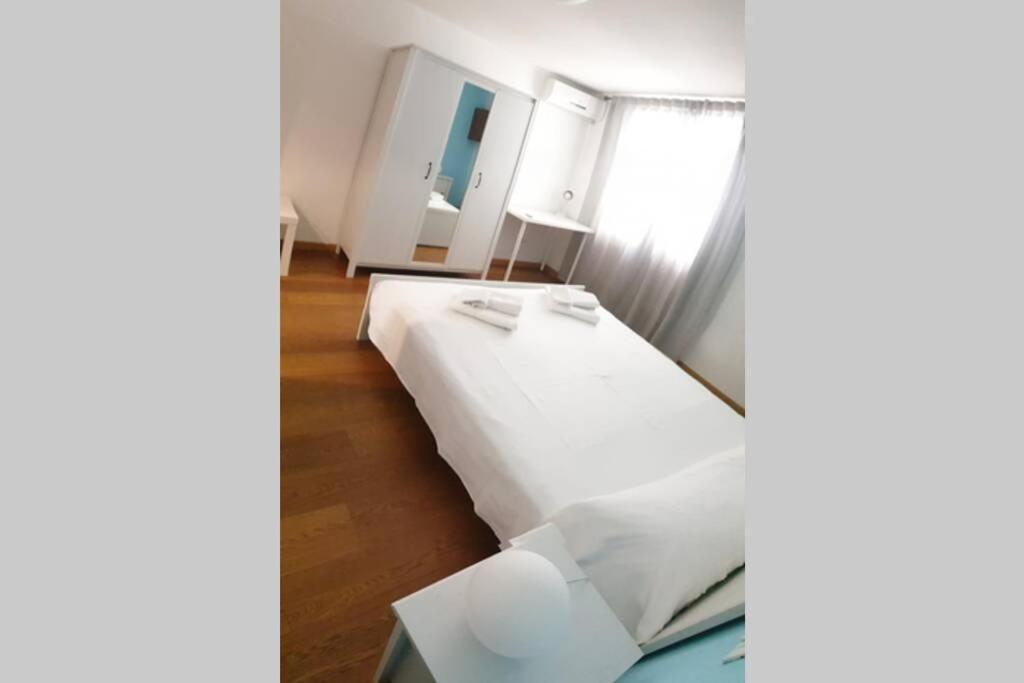 Dimora Maqueda Apartment ปาแลร์โม ภายนอก รูปภาพ
